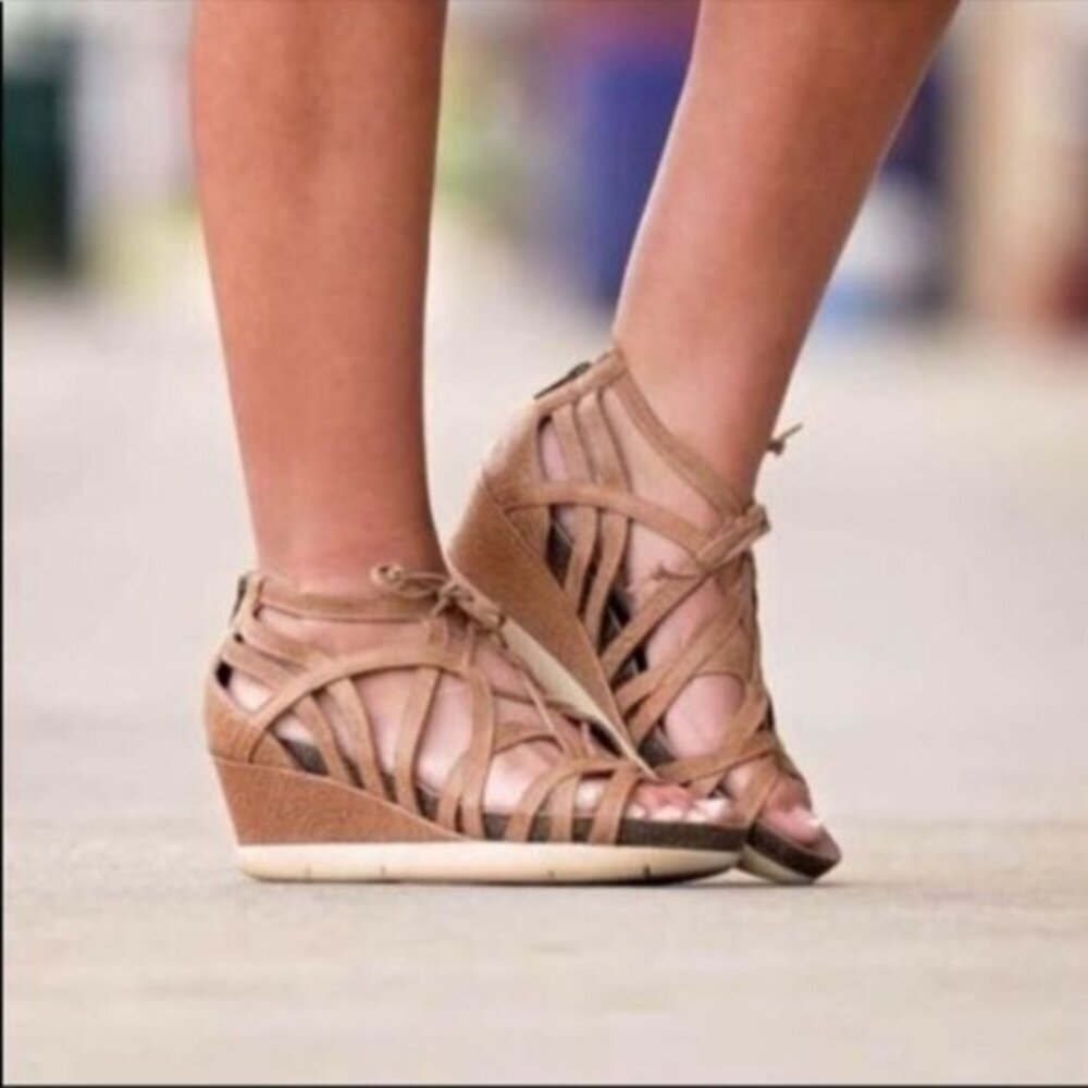 OTBT Wedge Sandal 7.5 Nomadic Gladiator Tan Brown Zip Shoe Strap Lace Up Tie